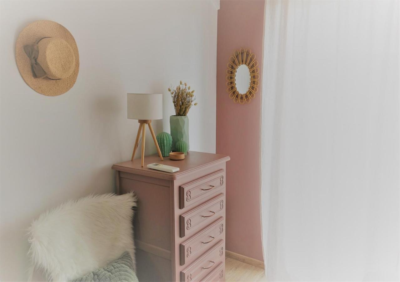 Appartement Hyper Centre, Plage A Pieds, 2 Chambres, 4 Personnes Chatelaillon-Plage Luaran gambar